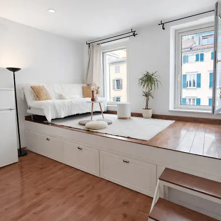 Apartament Le Di Sara: Centro Storico+parcheggio A700mt Udine
